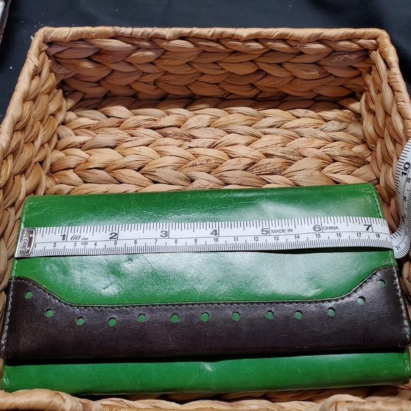 Green Leather Wallet - Picture 3 of 9